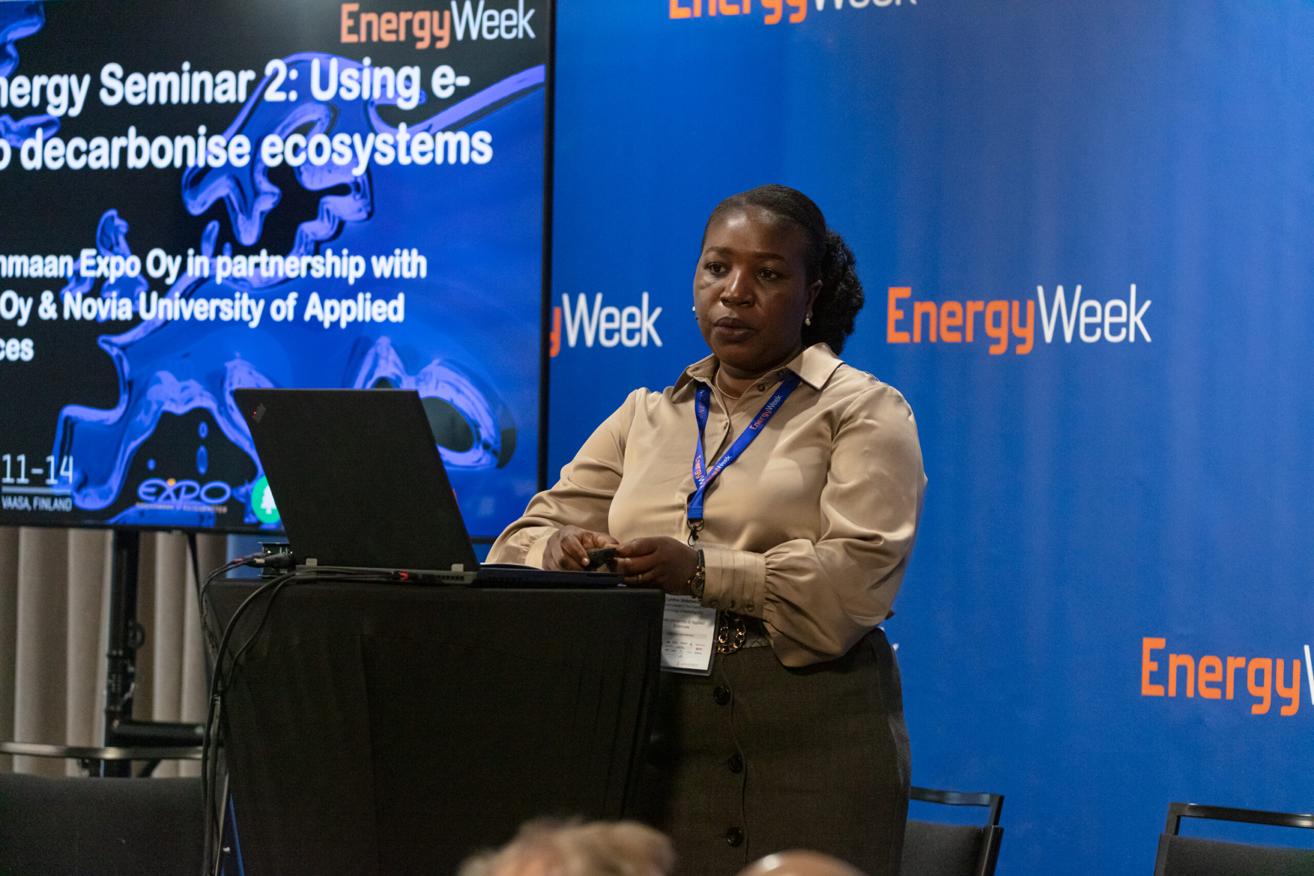 VahalummukkaNet-0666-1-scaled